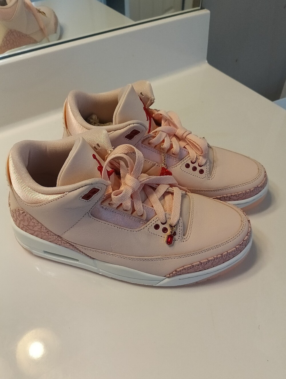 New Women's Air Jordan 3 Retro "Treat Yourself" Valentine's Day Edition Sz 7.5